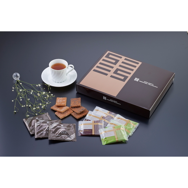 【最短発送可能】辻口博啓 監修　スーパースイーツ