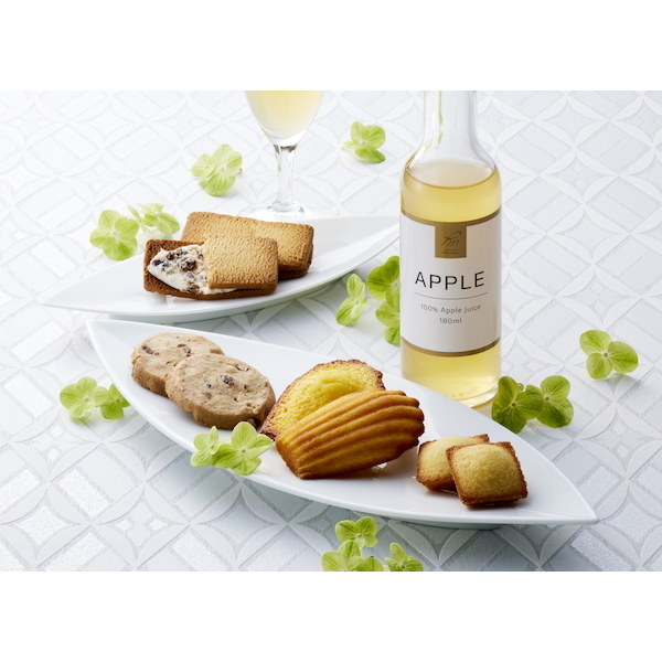 パティスリー プチメルシ　フルーツドリンク＆ガトーセレクション