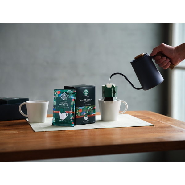 スターバックスコーヒー&あまおうバウムスイーツセレクト