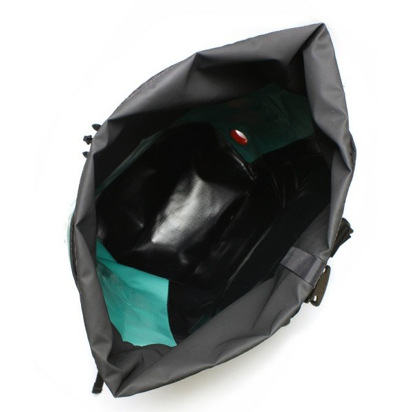 [STREAM TRAIL]DRY TANK 40L D2/リュック
